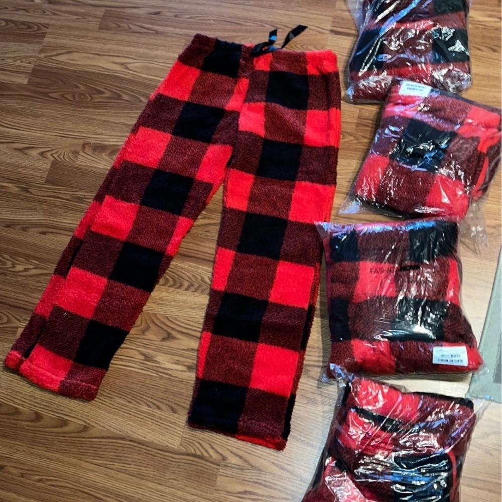 LOT x4 Buffalo Pajama Pants